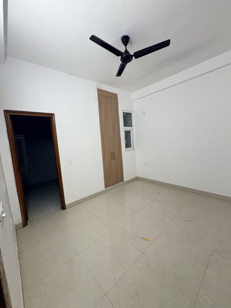 Room, ss-linden 4 Bedroom 2800 Sq.Ft. Builder Floor In Sector 84 Gurgaon 10730682