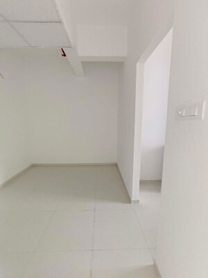 Room in 2.5 BHK Apartment at Runwal The Central Park, Chinchwad – for Rent