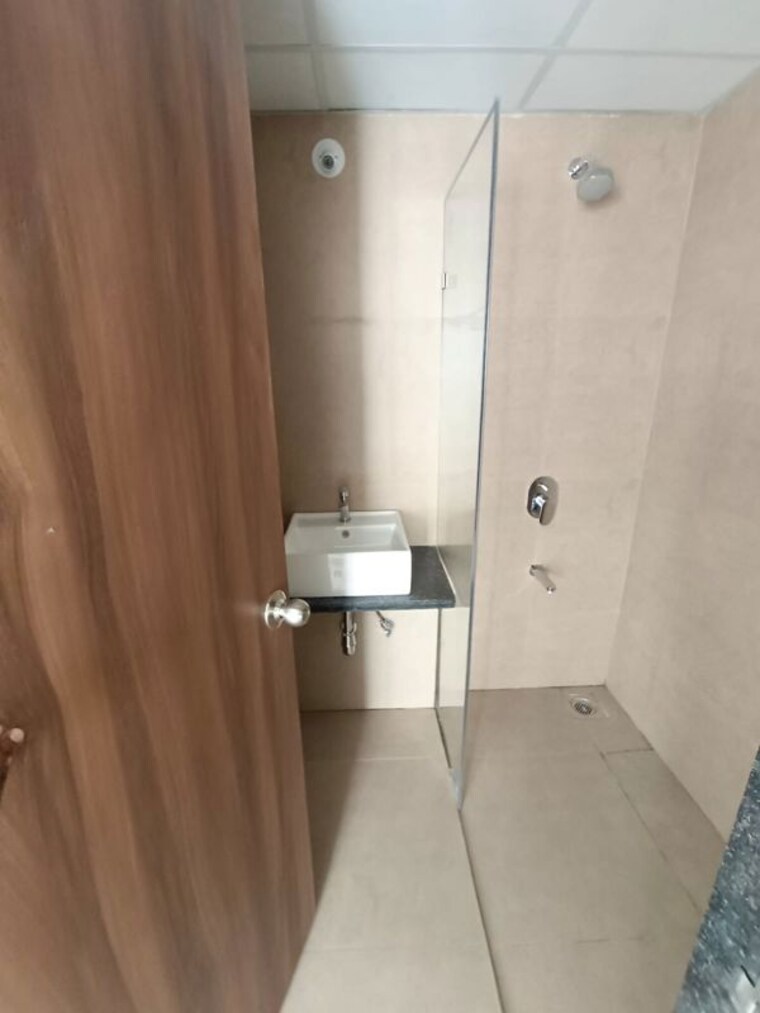 Bathroom, runwal-the-central-park 2.5 Bedroom 1200 Sq.Ft. Apartment In Chinchwad Pune 10730685