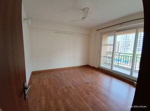 Room in 3.5 BHK Apartment at Landmark Imperial Heights, Sector 88 – for Sale