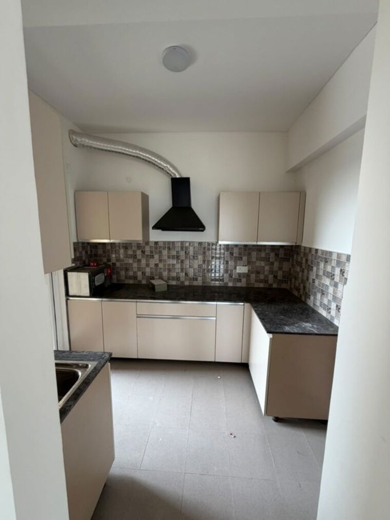 Kitchen, silverglades-the-melia 2 Bedroom 1425 Sq.Ft. Apartment In Sohna Sector 35 Gurgaon 10730673