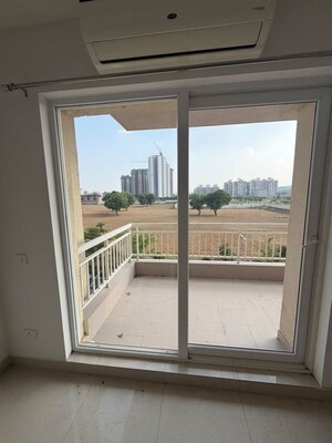 Room in 2 BHK Apartment at Silverglades The Melia, Sohna Sector 35 – for Sale