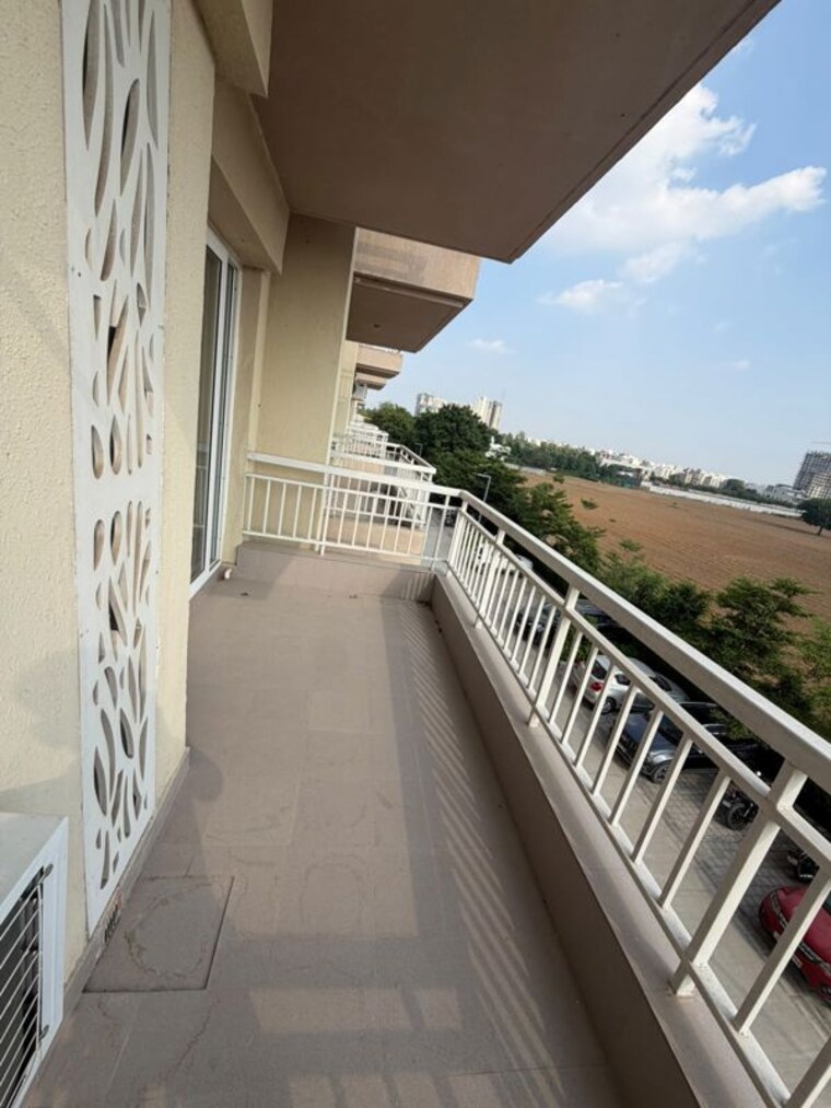 Balcony, silverglades-the-melia 2 Bedroom 1425 Sq.Ft. Apartment In Sohna Sector 35 Gurgaon 10730673
