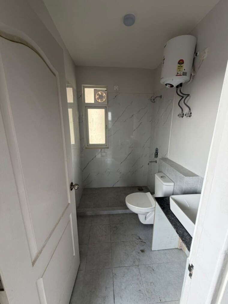 Bathroom, silverglades-the-melia 2 Bedroom 1425 Sq.Ft. Apartment In Sohna Sector 35 Gurgaon 10730673
