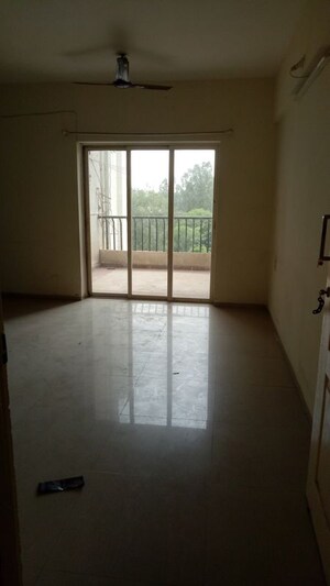Room in 2 BHK Apartment at Aishwaryam Ventures, Pimpri Chinchwad Pcmc – for Rent