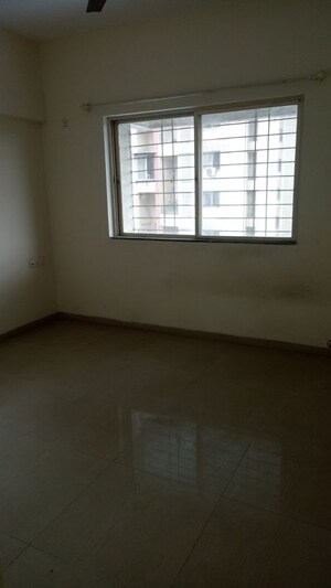 Room in 2 BHK Apartment at Aishwaryam Ventures, Pimpri Chinchwad Pcmc – for Rent