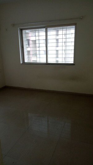 Room in 2 BHK Apartment at Aishwaryam Ventures, Pimpri Chinchwad Pcmc – for Rent