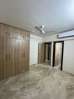 Room in 4 BHK Apartment at L&T Emerald Isle, Powai – for Sale