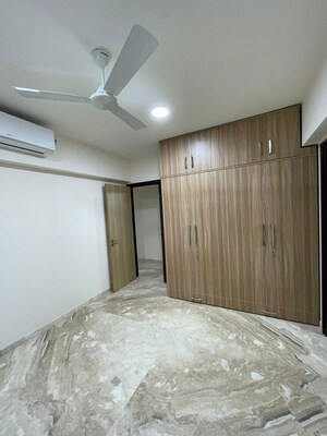 Room in 4 BHK Apartment at L&T Emerald Isle, Powai – for Sale