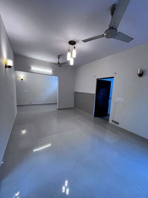 Room in 2 BHK Builder Floor at Chittaranjan Park – for Rent