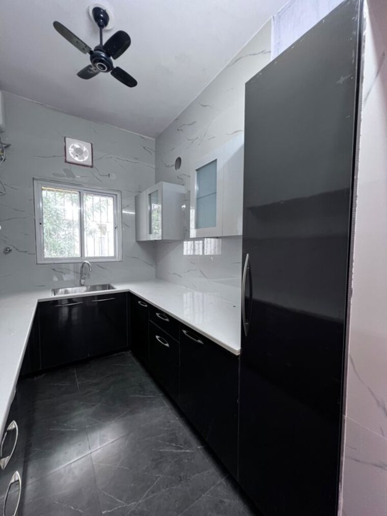 Kitchen, chittaranjan park 2 Bedroom 160 Sq.Yd. Builder Floor In Chittaranjan Park Delhi 10730735