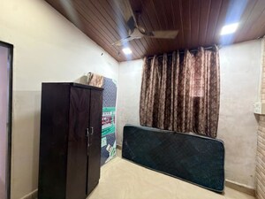 Bedroom in 4 BHK Apartment at Nerul Sector 21 – for Rent