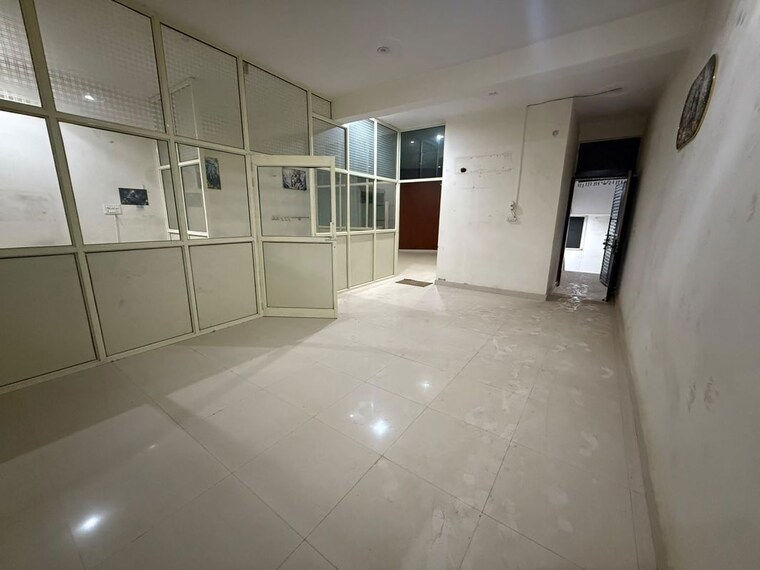Room, sector 24 dwarka Commercial Office Space 2700 Sq.Ft. In Sector 24 Dwarka Delhi 10730728