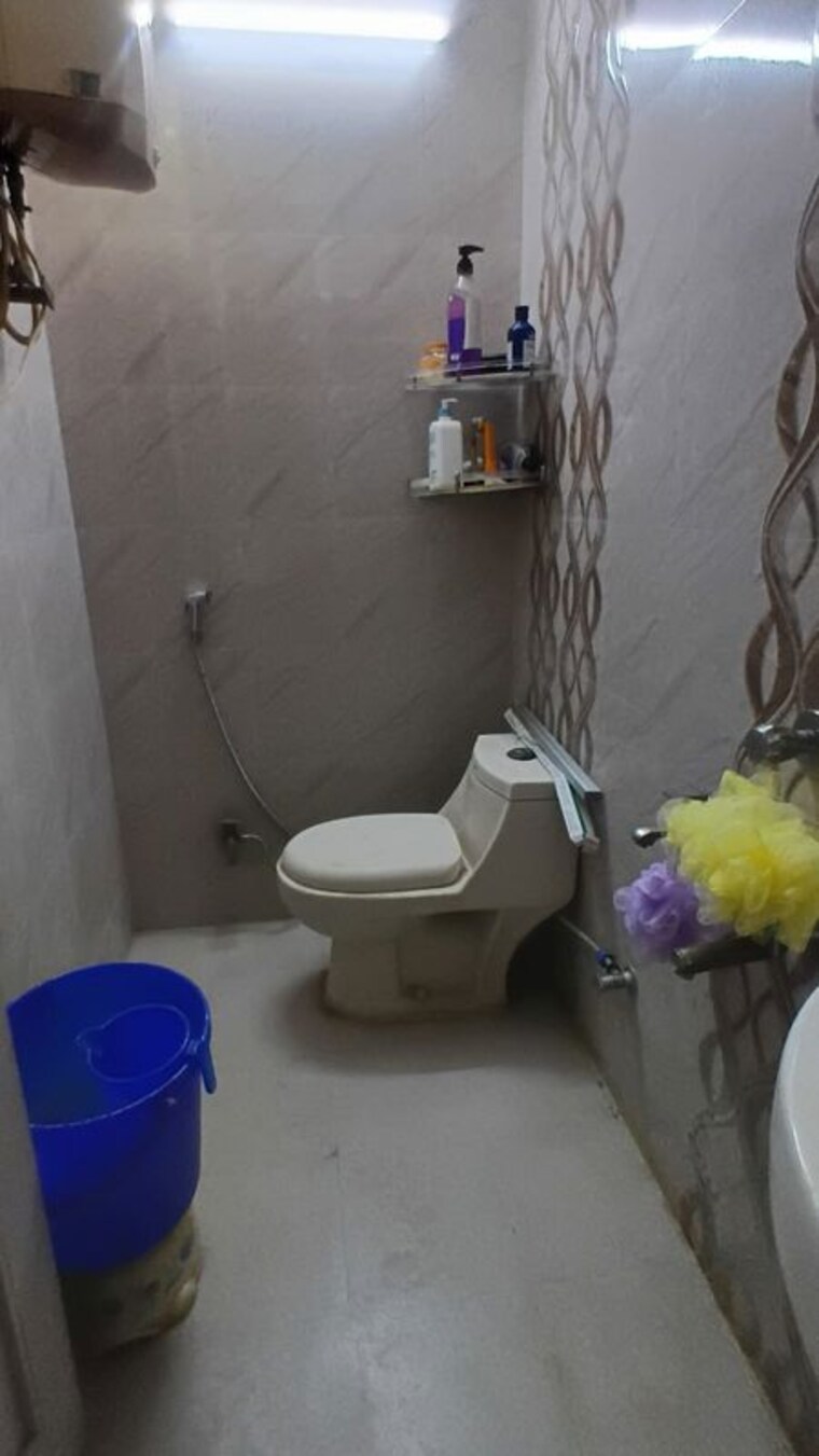 Bathroom, eros-southend-apartments 2 Bedroom 827 Sq.Ft. Apartment In Charmwood Village Faridabad 10730727