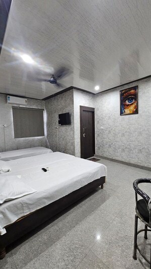 Bedroom in 3 BHK Apartment at Jaypee Green Crescent Court, Jaypee Greens – for Rent