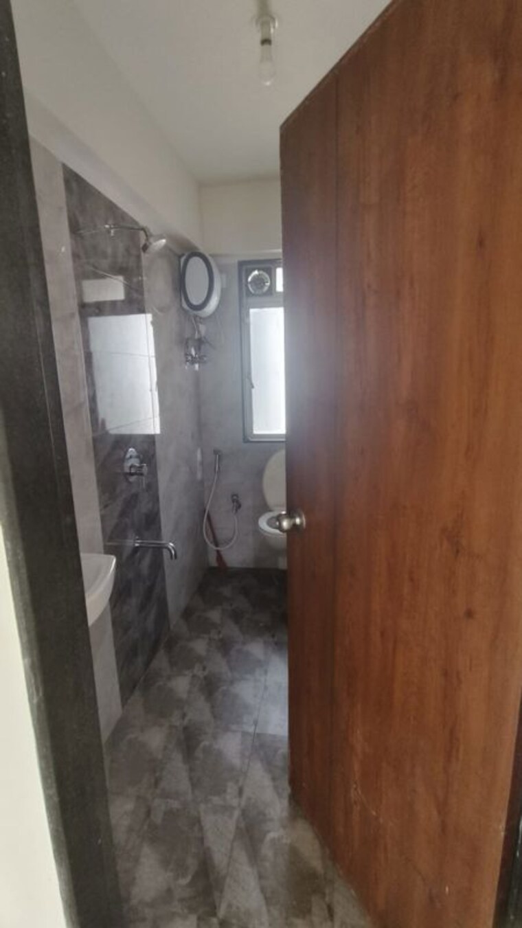 Bathroom, umang-shastri-nagar-west-view-chs 2 Bedroom 681 Sq.Ft. Apartment In Goregaon West Mumbai 10730769