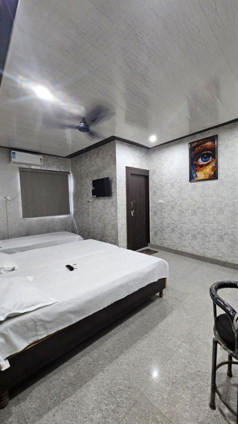 Bedroom, jaypee-green-crescent-court 2 Bedroom 2691 Sq.Ft. Apartment In Jaypee Greens Greater Noida 10730773