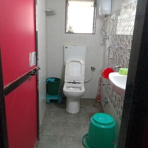Bathroom in 4 BHK Apartment at Sai Apartments CBD Belapur, Cbd Belapur Sector 4 – for Rent