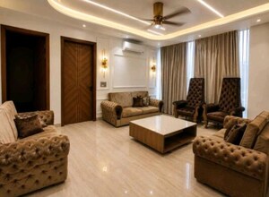 4 BHK Builder Floor For Rent in Sector 105