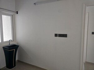 Room in 3 BHK Apartment at Casagrand Boulevard, Hennur Road – for Rent