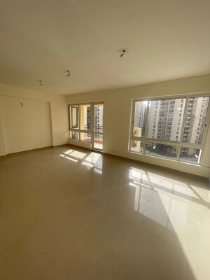 Room in 4 BHK Apartment at Jaypee Greens Kosmos, Sector 134 – for Sale