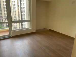 Room in 4 BHK Apartment at Jaypee Greens Kosmos, Sector 134 – for Sale