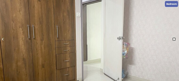 Bathroom, naupada Pg For Boys In Naupada 10730799