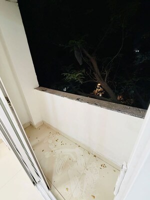 Furnished Amenities in 1 RK Builder Floor at Sushant Lok I – for Rent