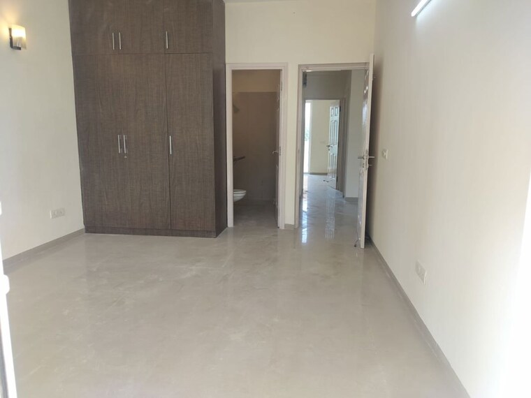Room, emaar-mgf-emerald-hills 3 Bedroom 1380 Sq.Ft. Apartment In Sector 65 Gurgaon 10730825