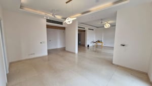 Room in 4 BHK Apartment at Silverglades The Ivy, Sector 28 – for Rent