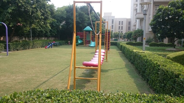 Garden, silverglades-the-ivy 4 Bedroom 3400 Sq.Ft. Apartment In Sector 28 Gurgaon 10730841