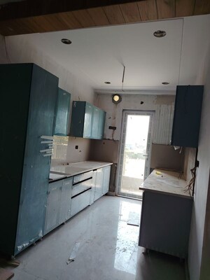 Kitchen in 3 BHK Builder Floor at BPTP District 3, Sector 85 – for Sale