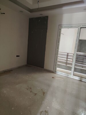 Room in 3 BHK Builder Floor at BPTP District 3, Sector 85 – for Sale