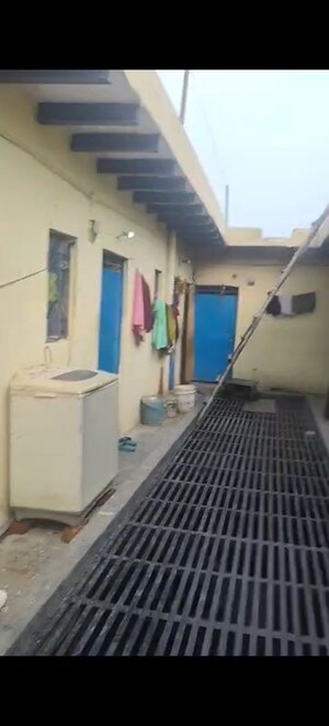 6+ BHK Independent House For Sale in Chipiyana Buzurg