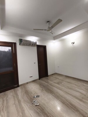 Room in 2 BHK Builder Floor at Malviya Nagar – for Rent