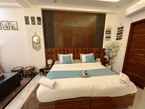 Bedroom in 1 RK Builder Floor at Sector 39 – for Rent
