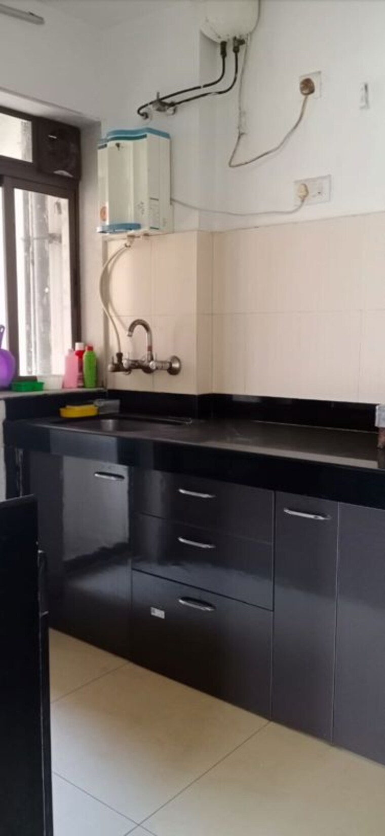 Kitchen, kabra-paradise 2 Bedroom 620 Sq.Ft. Apartment In Andheri West Mumbai 10730941