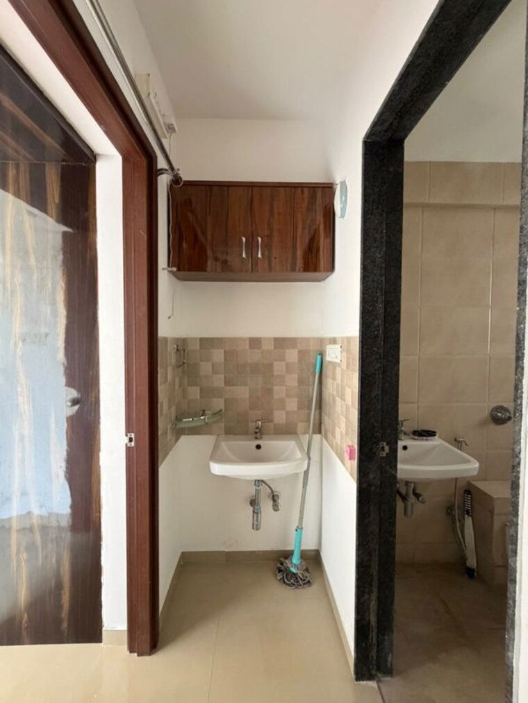 Bathroom, goel-ganga-aria 1 Bedroom 444 Sq.Ft. Apartment In Dhanori Pune 10730969