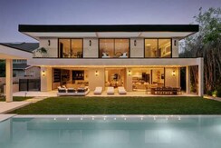 6+ BHK Villa For Sale in Janakpuri