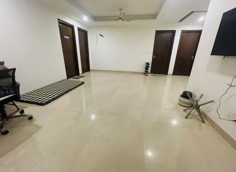 Room, subhash nagar 2 Bedroom 100 Sq.Yd. Builder Floor In Subhash Nagar Delhi 10731056