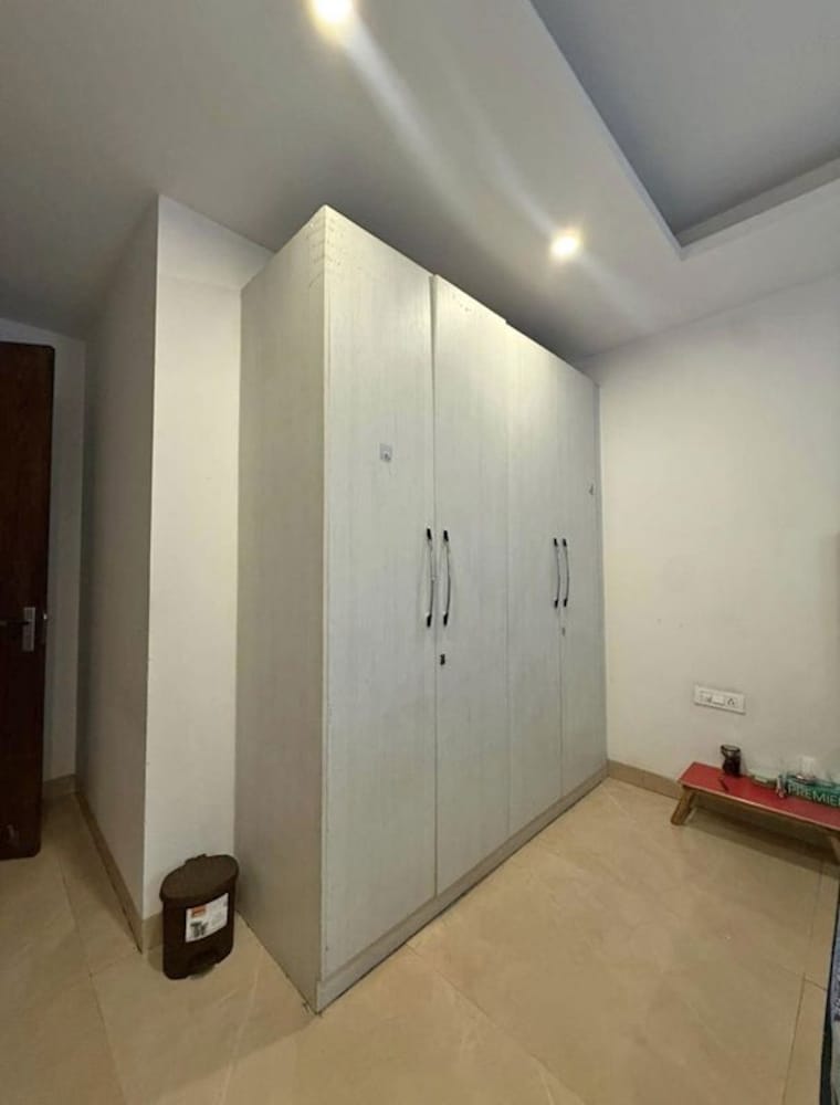 Room, subhash nagar 2 Bedroom 100 Sq.Yd. Builder Floor In Subhash Nagar Delhi 10731056