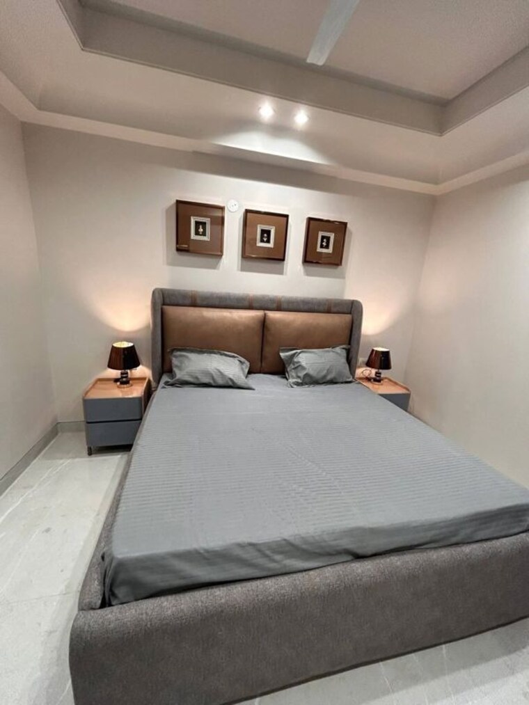 Bedroom, freedom fighters enclave 3 Bedroom 1900 Sq.Ft. Apartment In Freedom Fighters Enclave Delhi 10731080