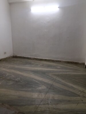 Room in 1 BHK Builder Floor at Neb Sarai – for Rent
