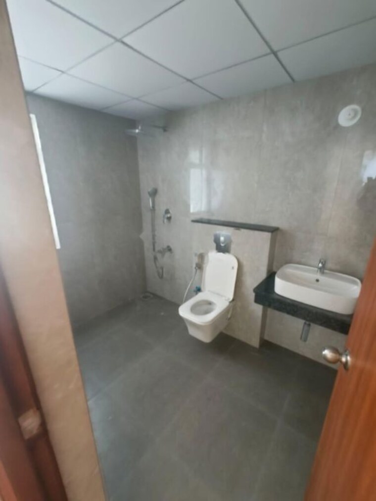 Bathroom, aurobindo-the-regent 3 Bedroom 1500 Sq.Ft. Apartment In Kondapur Hyderabad 10731092