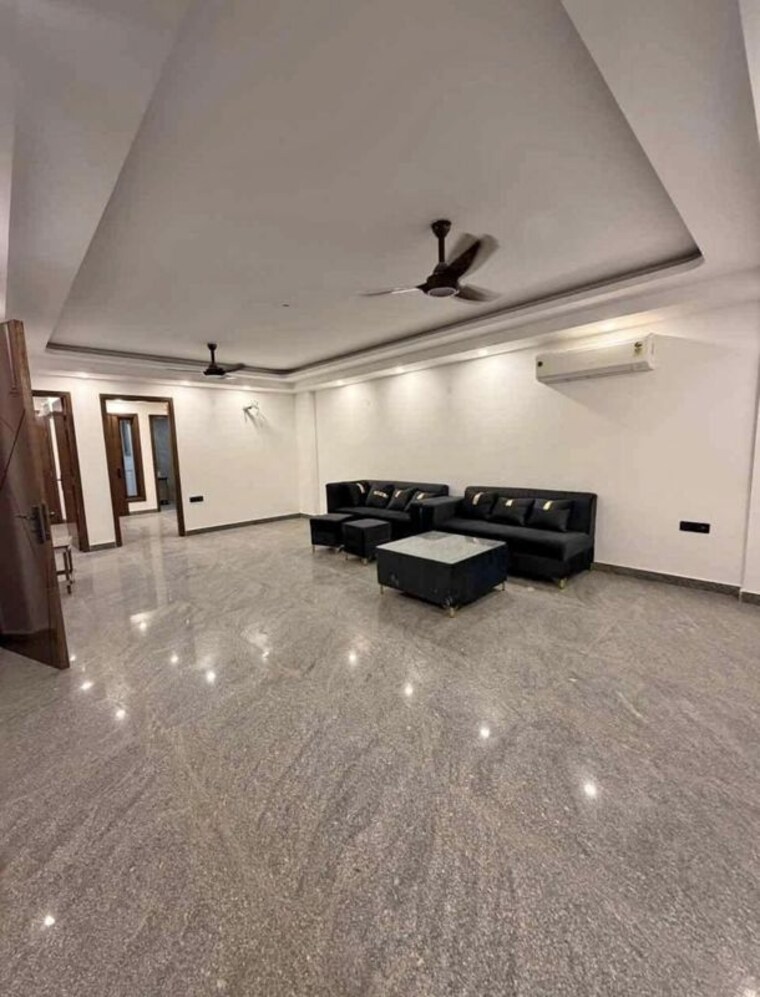 Team Area, rajouri garden 3 Bedroom 160 Sq.Yd. Builder Floor In Rajouri Garden Delhi 10731096
