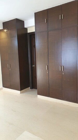 Room in 3 BHK Builder Floor at Malviya Nagar – for Sale