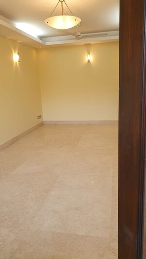 Room in 3 BHK Builder Floor at Malviya Nagar – for Sale