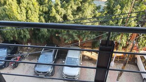 Furnished Amenities in 3 BHK Builder Floor at Malviya Nagar – for Sale