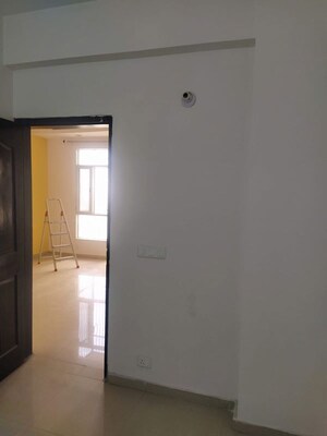 Room in 2 BHK Apartment at Prateek Wisteria, Sector 77 – for Rent