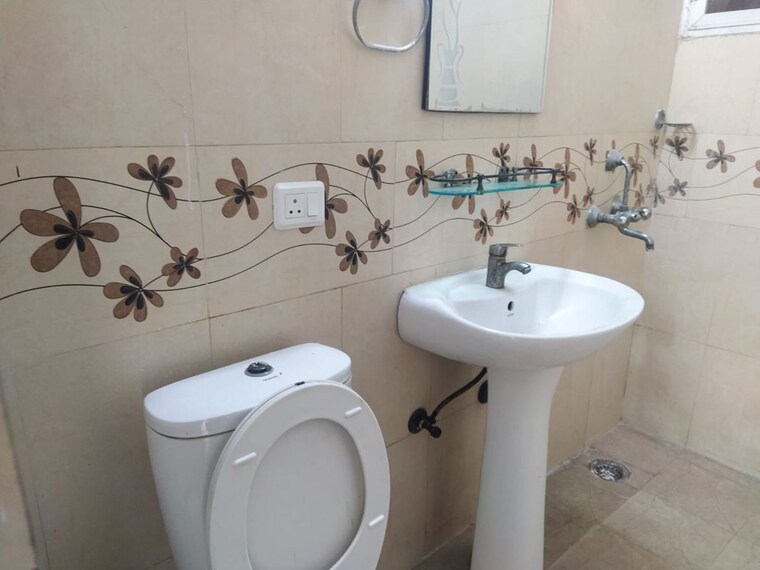 Washroom, prateek-wisteria 2 Bedroom 1135 Sq.Ft. Apartment In Sector 77 Noida 10724988